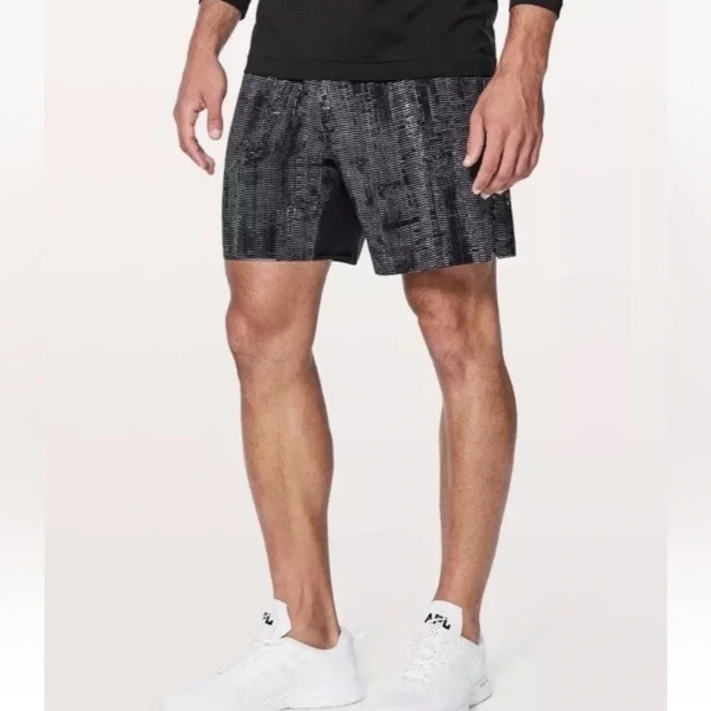 Lululemon Men's Surge Short Linerless 7" Matchstick Asphalt Grey Black Small - Picture 3 of 9
